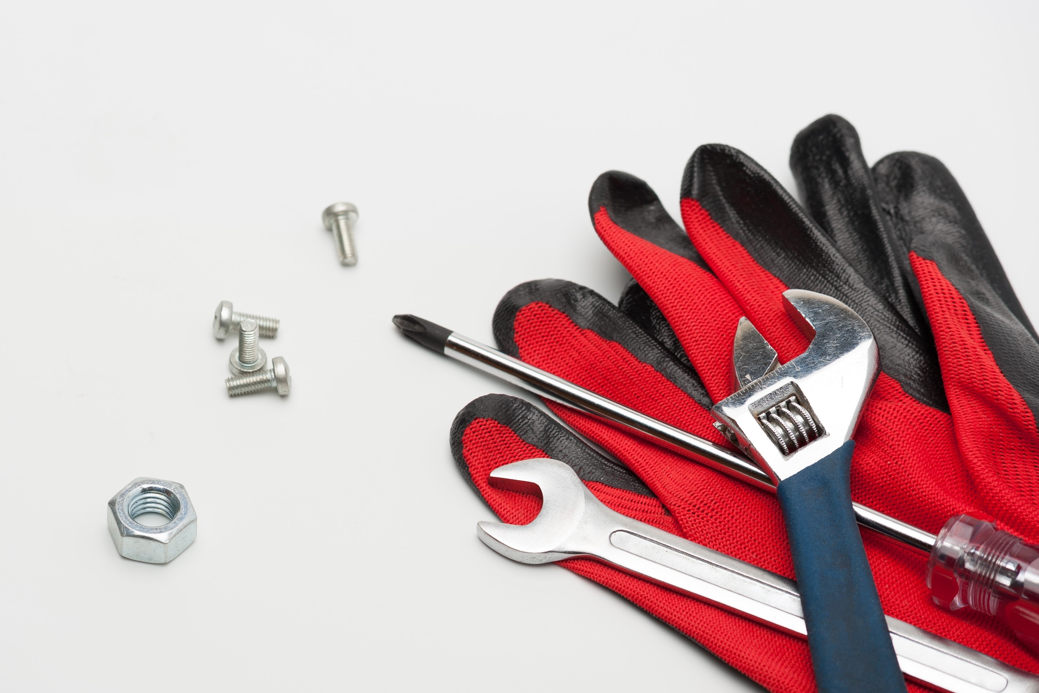 High_Labor_Costs_Prevent_Tool_Manufacturing_Returning_US_9203_0.jpg