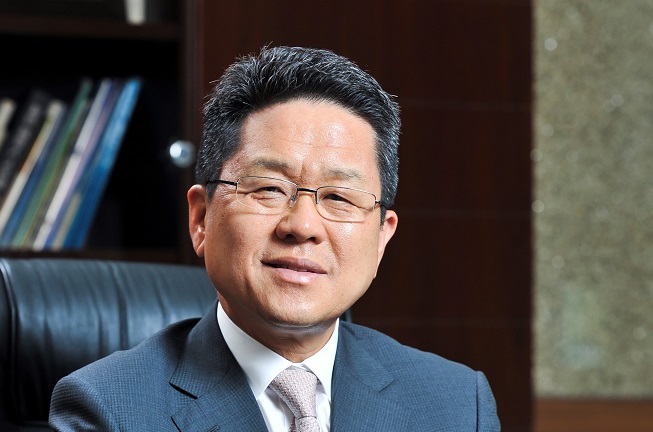 Korean_Chairman_a6351_0.jpg Korean_Chairman_a6351_0.jpg
