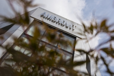 Ambrovit_a6654_1.jpg Ambrovit_a6654_1.jpg