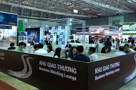 Automechanika_Fastener_a6530_4.jpg Automechanika_Fastener_a6530_4.jpg