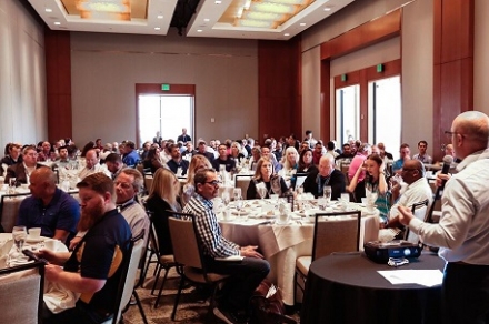 Hold_Joint_Conference_a6573_4.jpg Hold_Joint_Conference_a6573_4.jpg