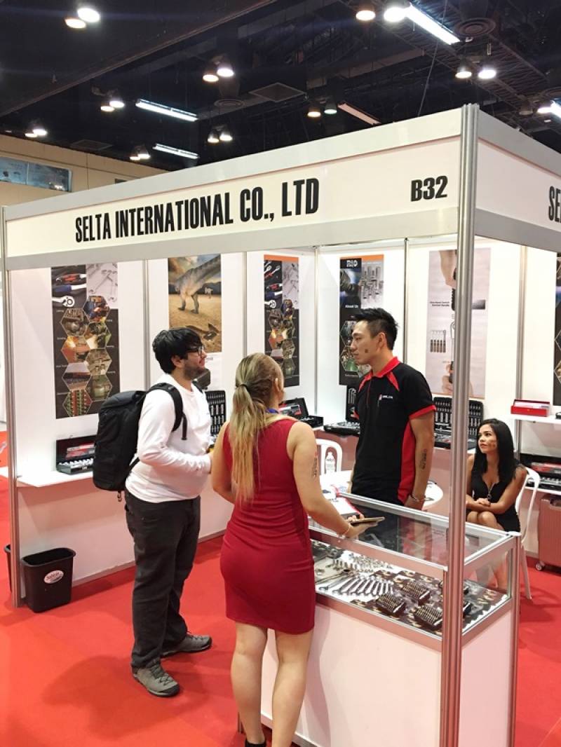Expo-F-3.jpg