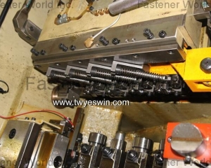 Bolt forming machine(YESWIN MACHINERY CO., LTD.)